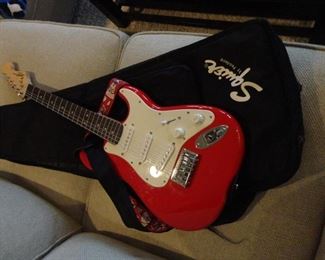Squire Mini Electric Guitar by Fender (Case included)