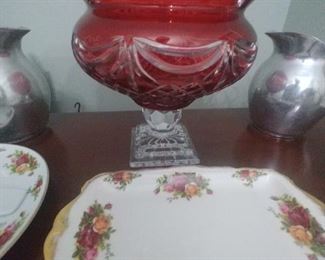 Assorted Royal Albert extras