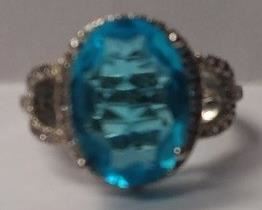 Sterling Silver Blue Topaz ring sz6
