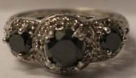 Black and White Diamond Ring sz 6
