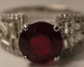 18K Ruby and Diamond ring sz 6.5