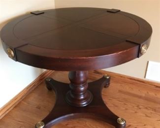 Center Table Island Classic Collection
Hickory White Furniture 38" Diameter 30" H