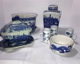 Blue & White Lot 4 https://ctbids.com/#!/description/share/324109
