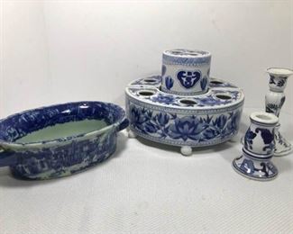 Blue & White Lot 5 https://ctbids.com/#!/description/share/324110