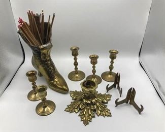 Brass Candleholders & Boot https://ctbids.com/#!/description/share/324116 
