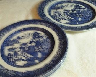Blue and White Dishes https://ctbids.com/#!/description/share/324124