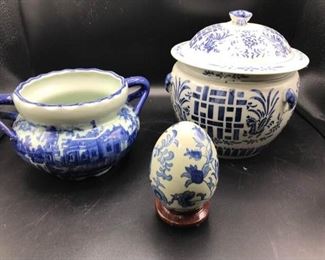 Blue & White Egg & Pots https://ctbids.com/#!/description/share/324149