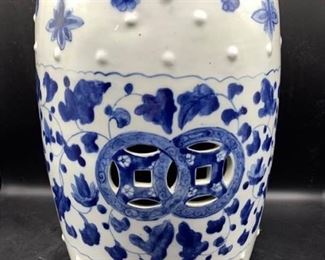 Blue & White Pillar https://ctbids.com/#!/description/share/324162