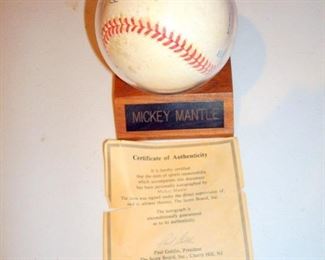 Another view of Mantle baseball.