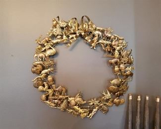 metal wreath with animals