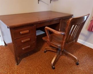Vintage Wooden Desk and Chair https://ctbids.com/#!/description/share/324020