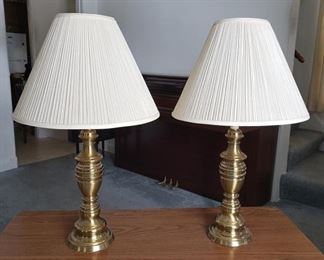 Pair of Brass Lamps https://ctbids.com/#!/description/share/323926