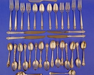 17 pcs. Oneida "King Cedric" Sterling, 17 misc. Sterling Tea Spoons. 27.45 (plus handles) troy oz. 