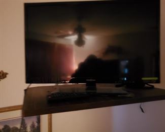 I think I took a pic of a tv but it could be a computer. Oh, like y'all have never been high before!