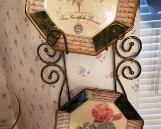 Wall Plates with hanger.