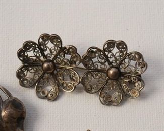 Jewelry - Vintage Brooches / Pins