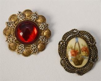 Jewelry - Vintage Brooches / Pins