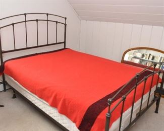 Metal Full Size Bed (Headboard & Footboard)