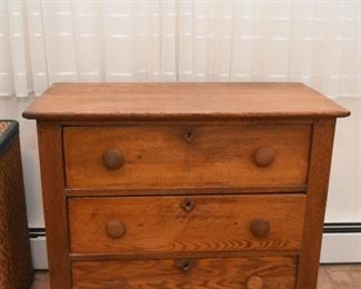 Antique / Vintage Oak Chest of Drawers