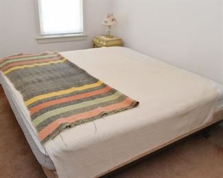 King Size Bed - Bed Linens