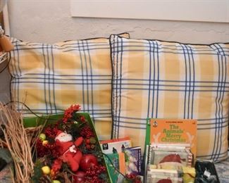 Throw Pillows, Christmas Decor