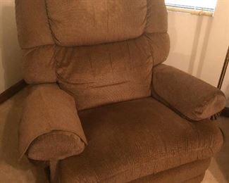 Big Uncle Fluffmuffin wants you to sit in his lap