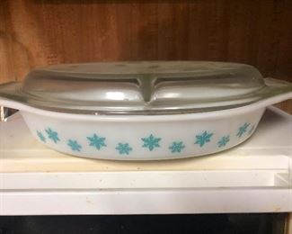 RARE Corningware, "rare" in that I've never seen this type before