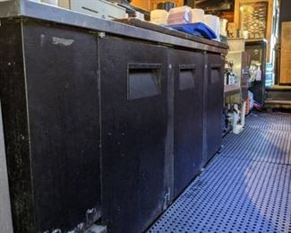 True Cooler TDD-4CT With Glass Chilling Compartment