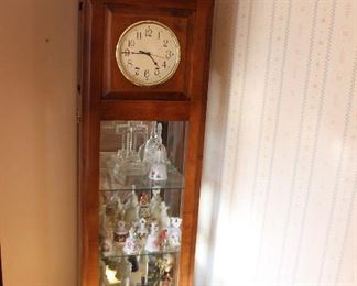 clock display cabinet