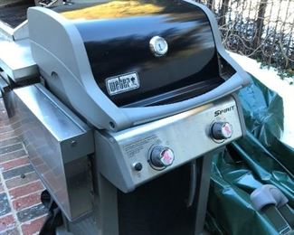 WEBER GRILL  1 OF 2 
