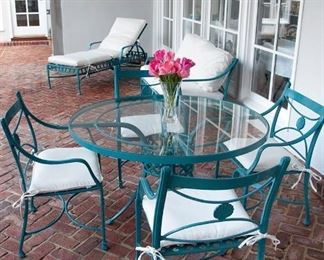 Cast aluminum patio set