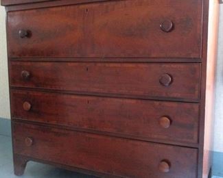EARLY ANTIQUE CHEST OF DRAWERS