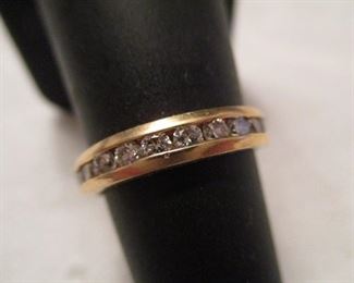 14KT GOLD AND DIAMOND BAND RING