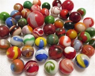 ANTIQUE AND VINTAGE MARBLES