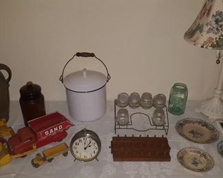 MORE ANTIQUES & COLLECTIBLES