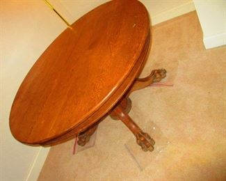 English Oak Table with Lion Paws ca. 1900