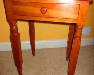 19 c. One-Drawer Stand