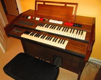 Baldwin Organ