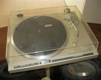 Pioneer Turntable – Direct drive – Model: PL-200