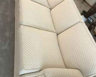 Norwalk Furniture Sofa with detachable seat cushions; 83Wx32Dx32H