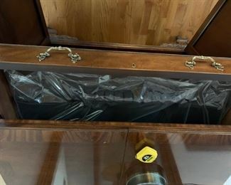 #15 Rittenhouse square by Henredon buffet with 1 drawer and 2 doors and flip top on wheels 38-76x18x36 $350.00