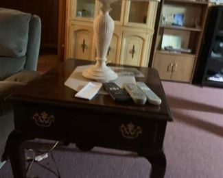 #47 end table w drawer and qa leg 22x27x24 $75.00