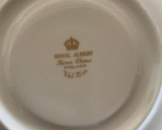 #119 Royal Albert ValDot 8 place setting china $150.00