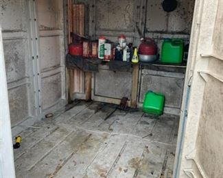 #94 Suncrest plastic shed "as is" $75.00