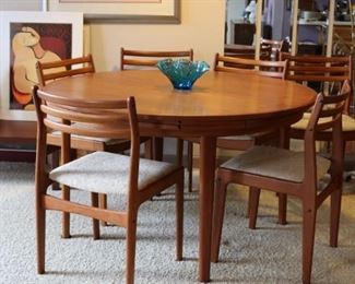 Mid-Century Modern Dyrlund Rosewood Flip-Flap Lotus Table