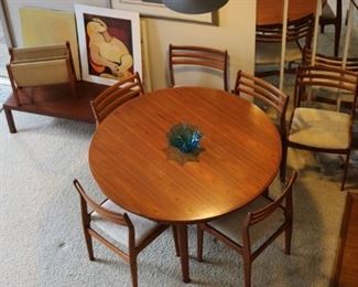 Mid-Century Modern Dyrlund Rosewood Flip-Flap Lotus Table