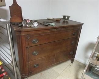 1940's dressser