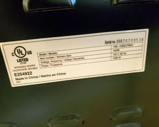 Fireplace style heater