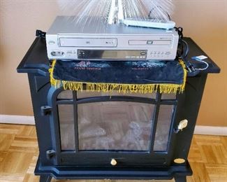 Fireplace style heater