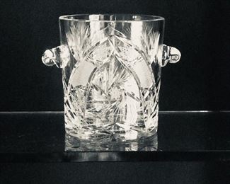 Glass Ice Bucket. 